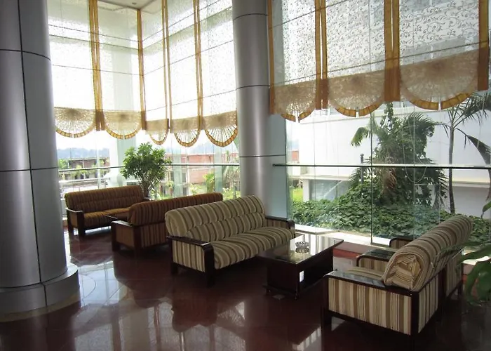 Atlantic Tuan Chau Hotel 3*